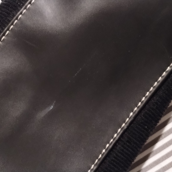 Relic Purse - Picture 10 of 14